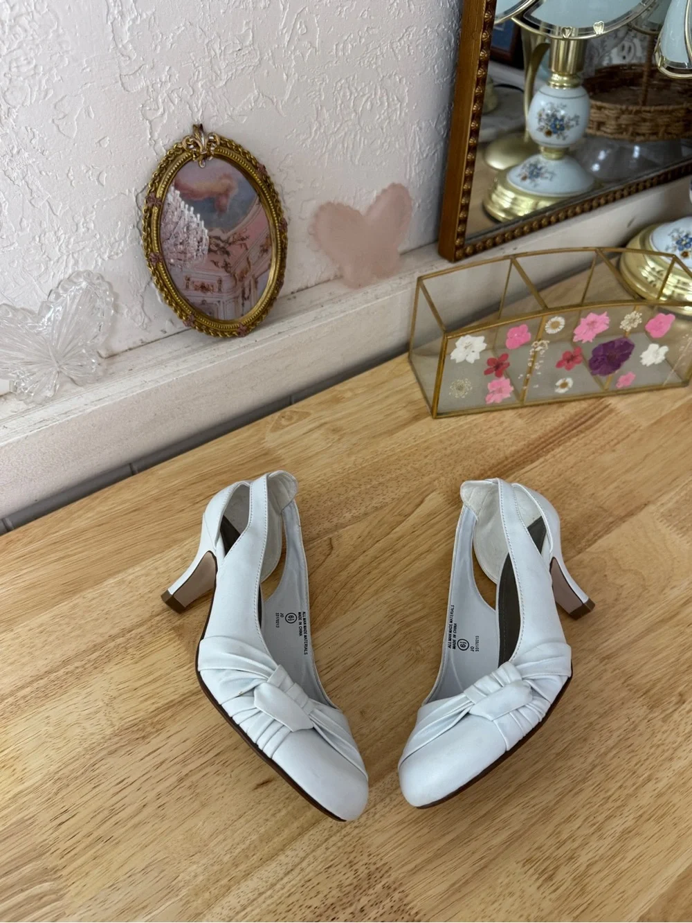 2000’s Soda White Ruched Bow Cutout Kitten Heel Pumps Size 6.5 Y2K BalletCore